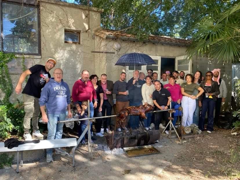 le fameux cochon a la braise début de la saison 